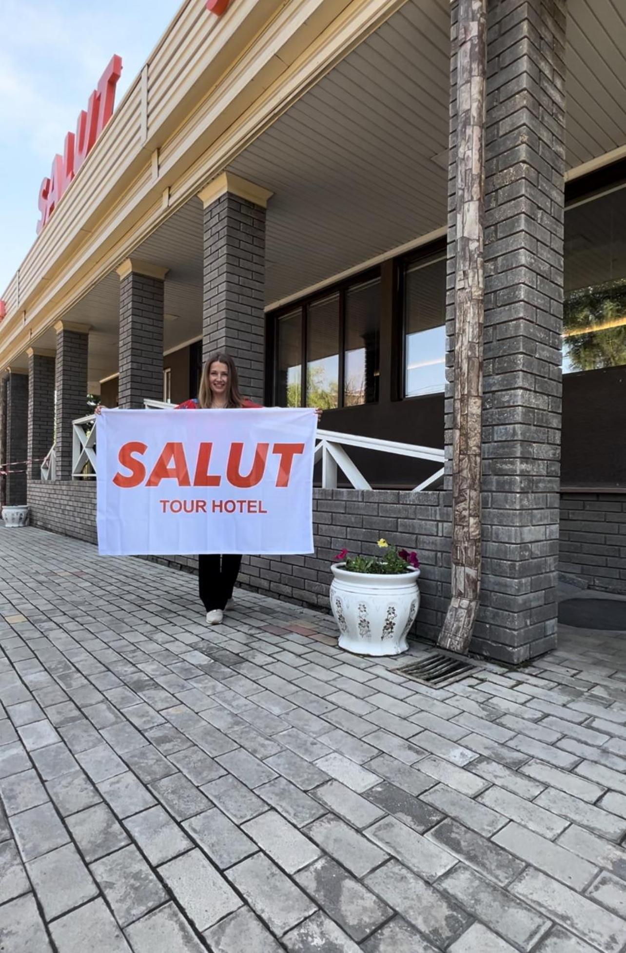 Salut Hotel Biškek Exteriér fotografie