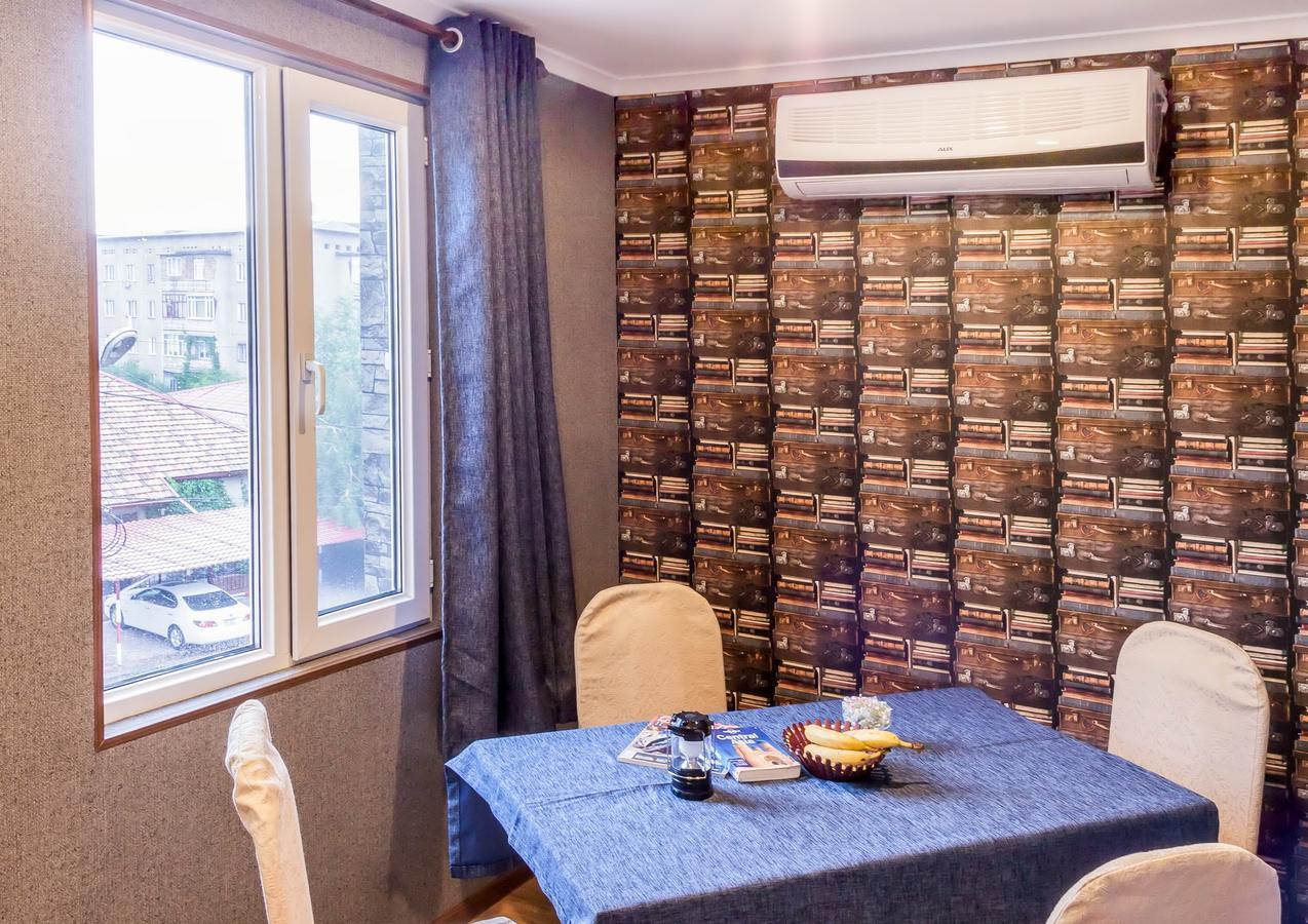 Salut Hotel Biškek Exteriér fotografie