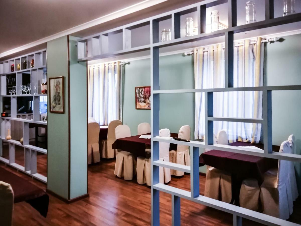 Salut Hotel Biškek Exteriér fotografie