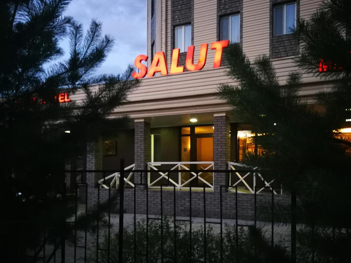 Salut Hotel Biškek Exteriér fotografie