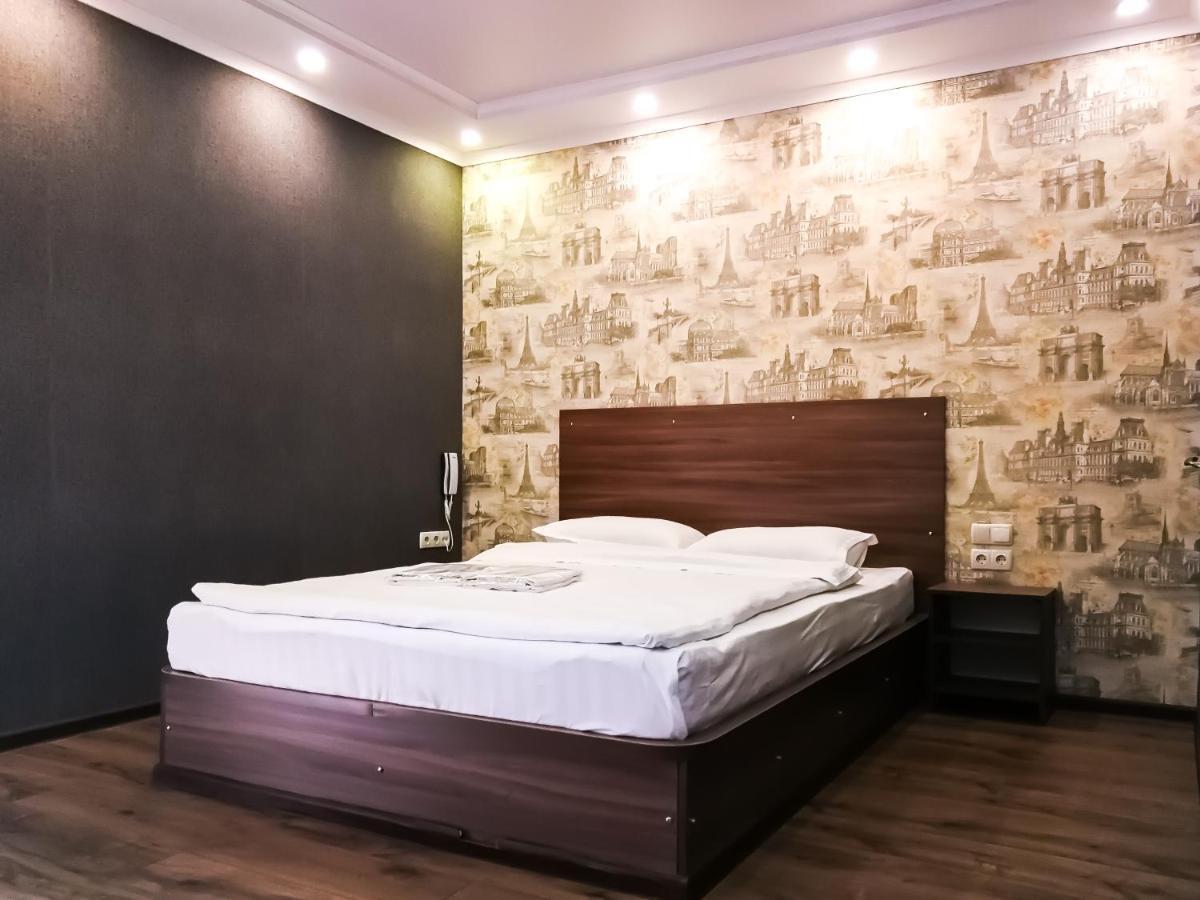 Salut Hotel Biškek Exteriér fotografie